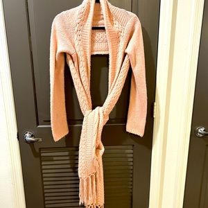 BCBG duo cardigan/scarf. Light pink 💓 Size: s/m